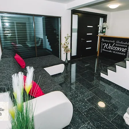 Prestigious And Stylish - Classic With Terrace Bled