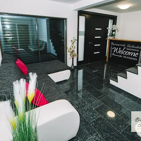 Prestigious And Stylish - Classic With Terrace * Bled