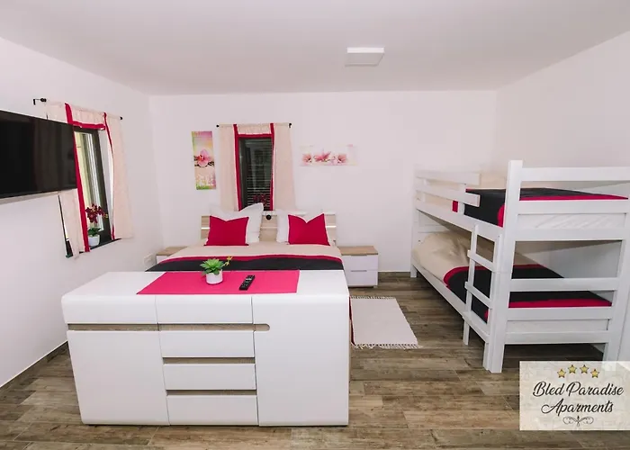 Apartment Prestigious And Stylish - Classic With Terrace