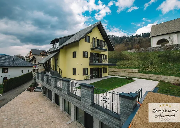 Prestigious And Stylish - Classic With Terrace Apartment Bled